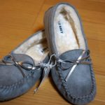 old-navy-sherpa-moccasins